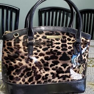 Bandl of tow Ann Klein watch set  like new  with handbag brand new.